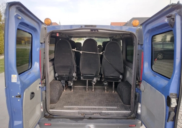 Renault Trafic cena 28900 przebieg: 318000, rok produkcji 2006 z Warszawa małe 137